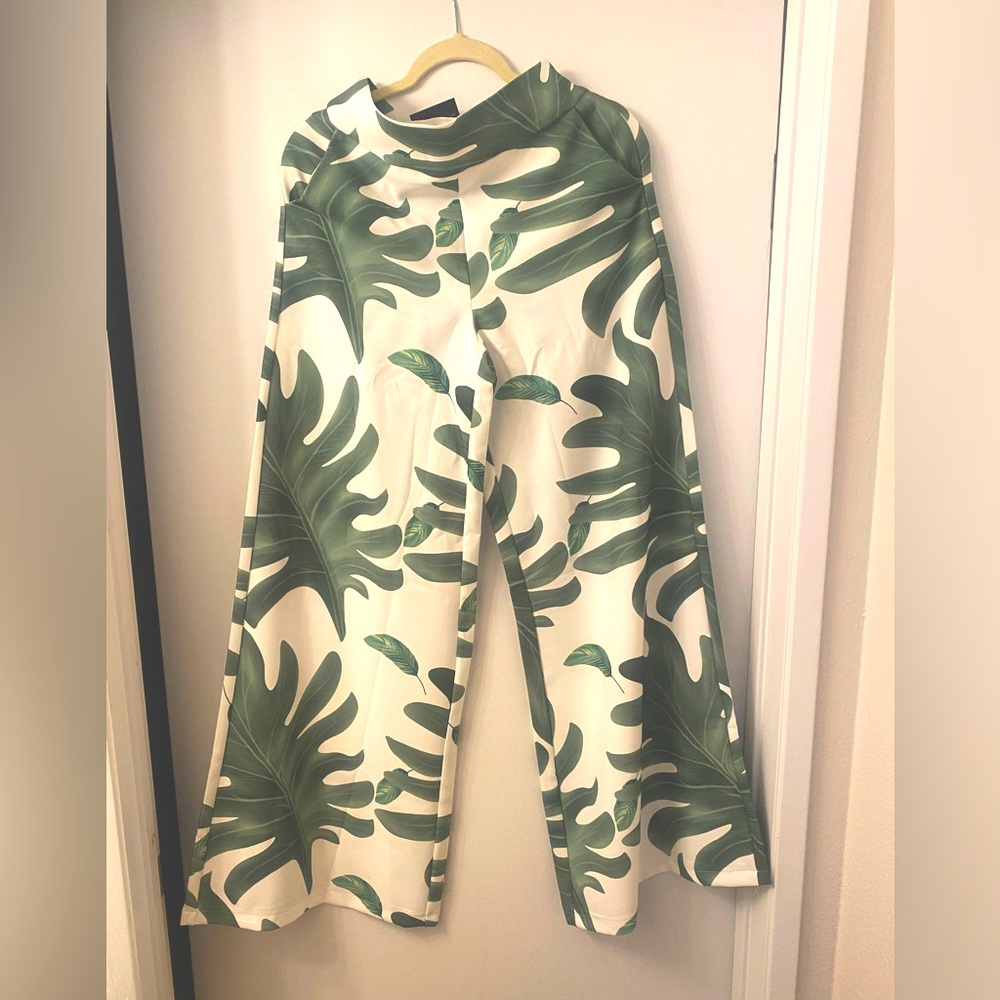 Green leaf wide leg pants NWT